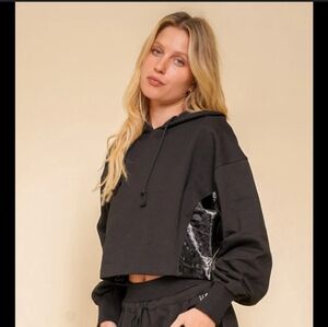 Hem & Thread Croc Sweatshirt NWT